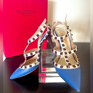 VALENTINO ROCKSTUD ANKLE STRAP PUMP IN MULTICOLOR